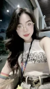 Lucy - VietnamRM 190 / 1 Shot / 30 MinutesRM 290 / 2 Shot / 60 Minutes